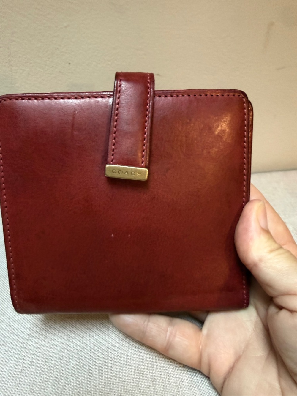 VTG Rare Coach Lexington Red Buffalo Leather Lg CC Wallet 4866 KISS Lock Framed